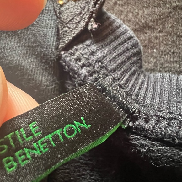 UCB Black top with square pattern United colors of Benetton - Picture 2 of 2